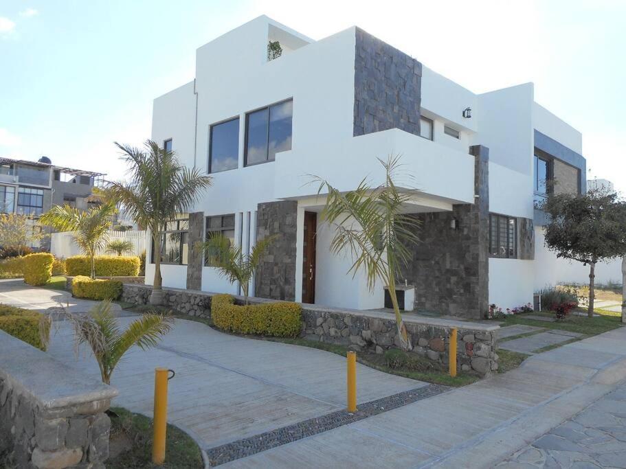Hermosa Casa En Orilla Del Lago -Zona De Villedos- San Cristobal Zapotitlan Εξωτερικό φωτογραφία